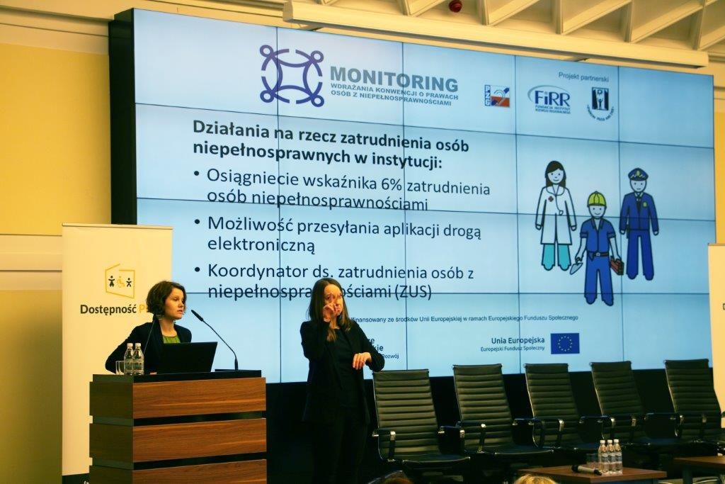 Natalia Wasielewska kierowniczka ZM FIRR konferencja podsumowująca projekt Administracja centralna na rzecz Konwencji o prawach osób z niepełnosprawnościami. Monitoring wdrażania